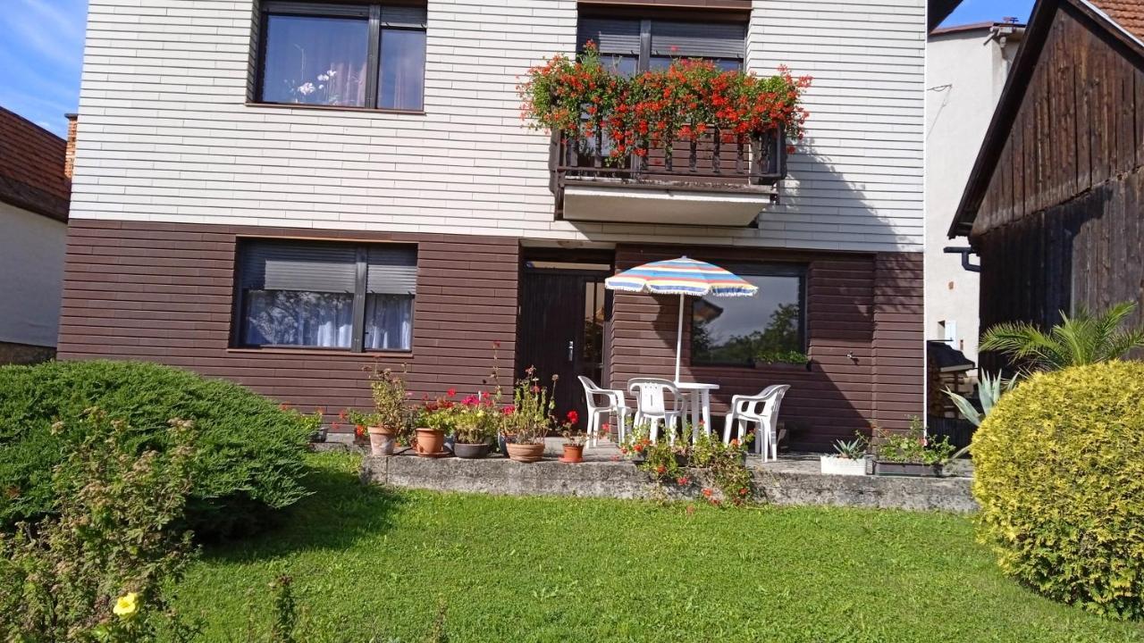 Apartman 6 Km Od Centra Banskej Bystrice Besztercebánya Kültér fotó