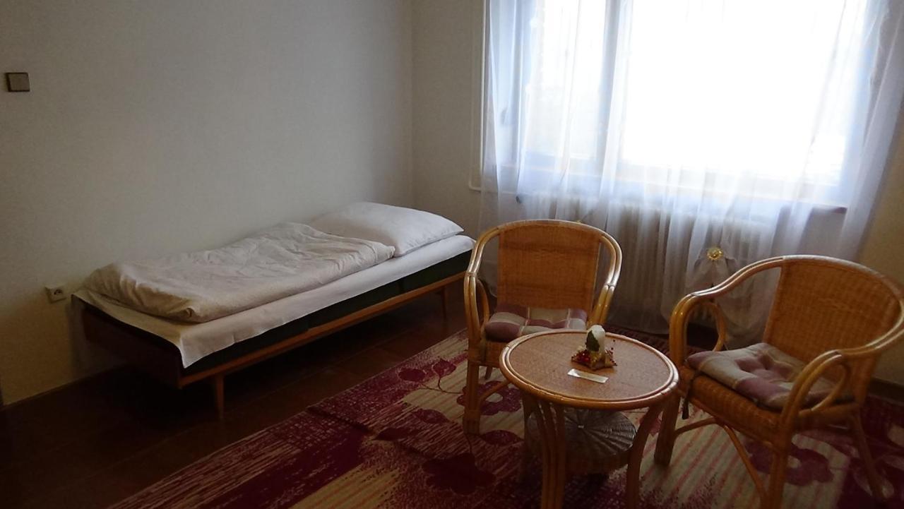 Apartman 6 Km Od Centra Banskej Bystrice Besztercebánya Kültér fotó